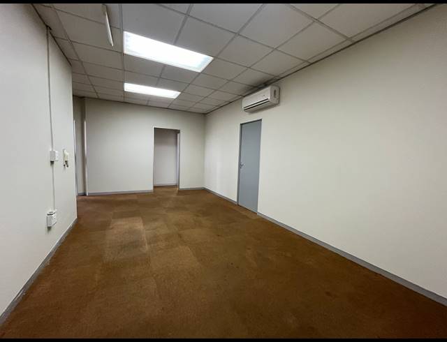 84M² OFFICE TO LET IN EMPANGENI CENTRAL